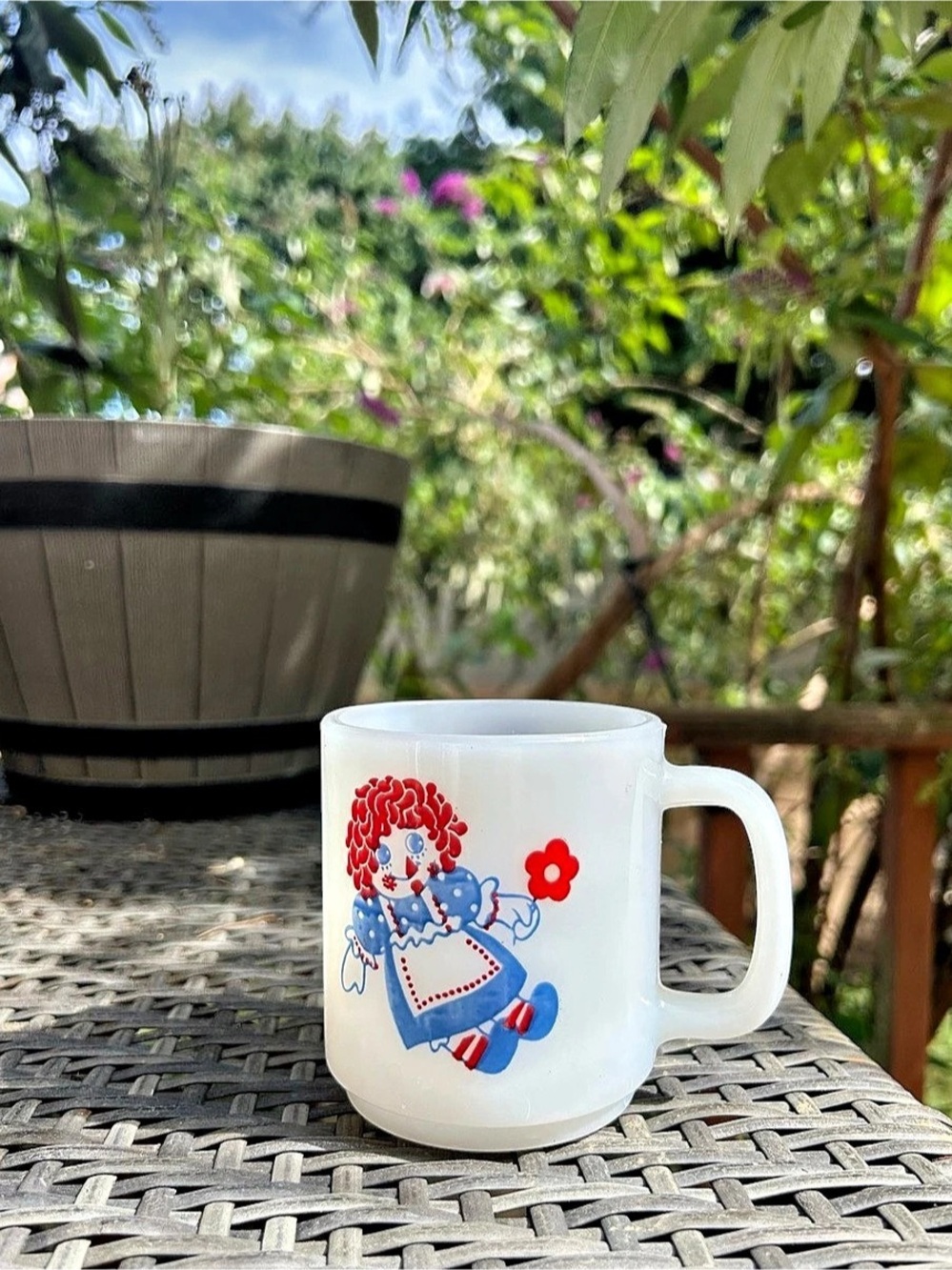 Vintage Raggedy Ann and Andy Mug